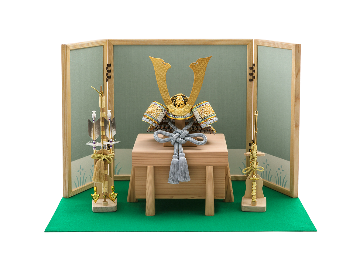 杉櫃飾りの兜 屏風・弓太刀付き