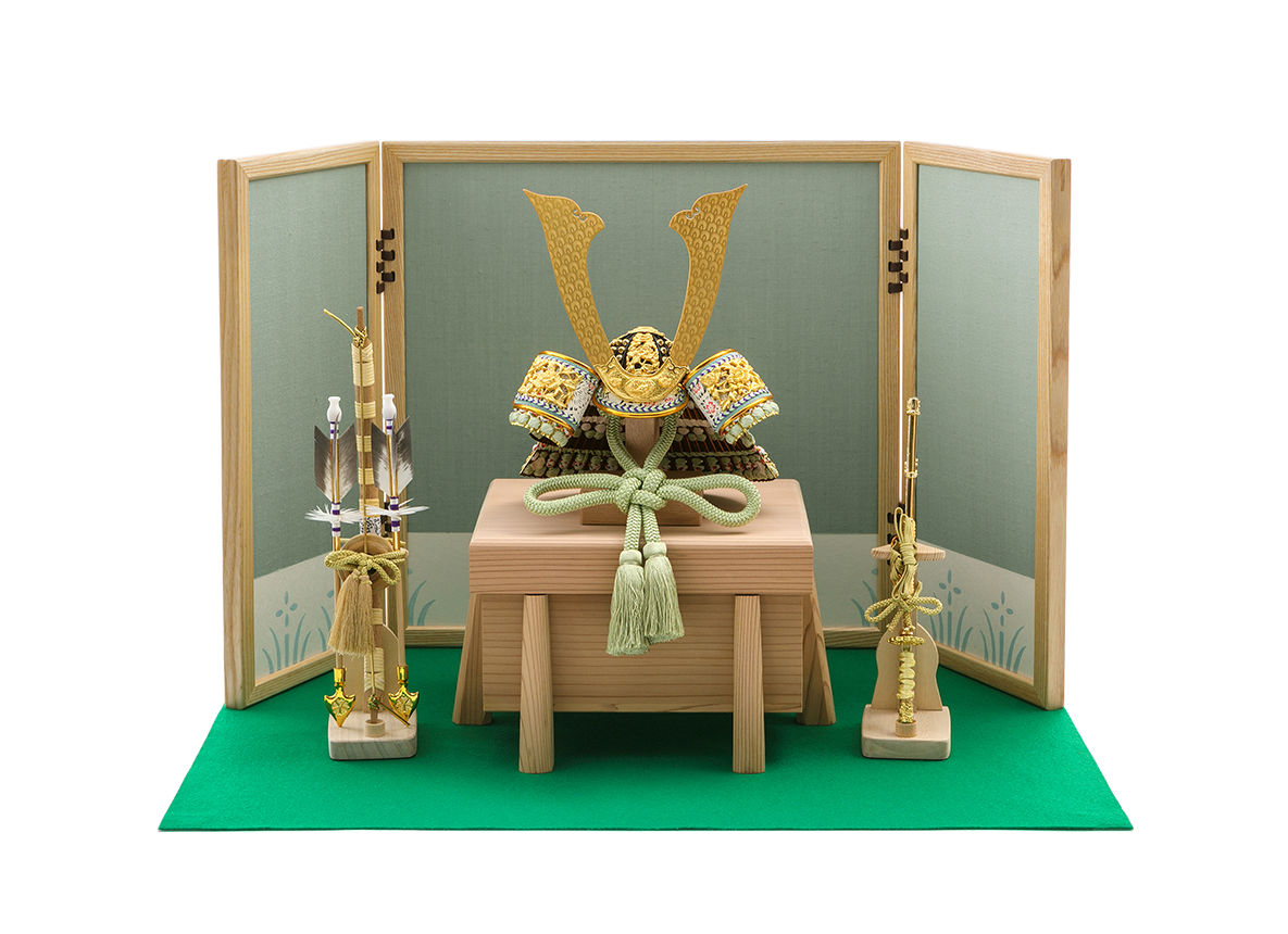 杉櫃飾りの兜 屏風・弓太刀付き