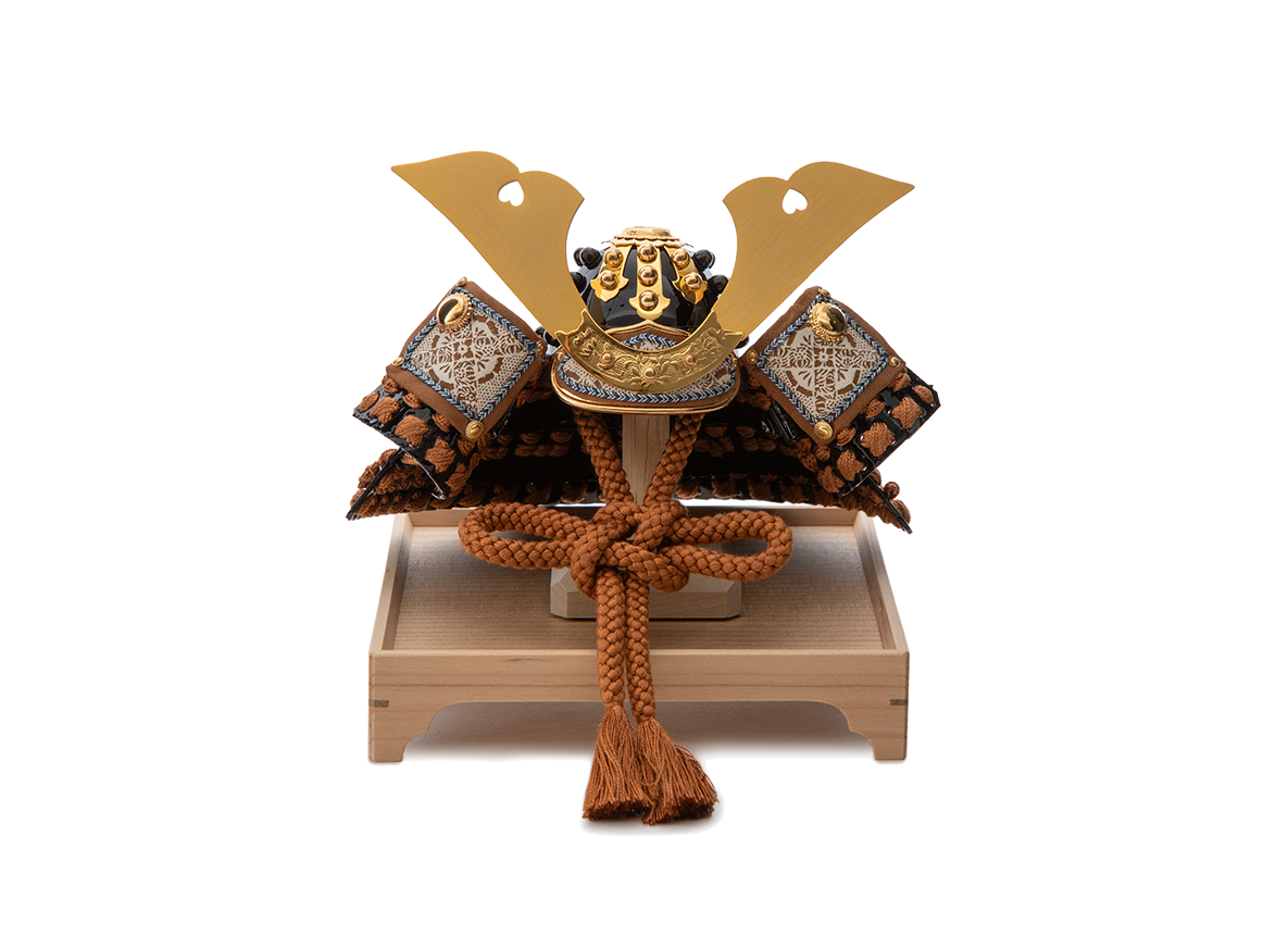 一閑張 江戸茶色縅の兜 5分の1