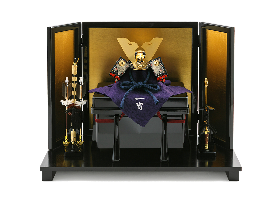 金小札 紺糸縅の兜 4分の1