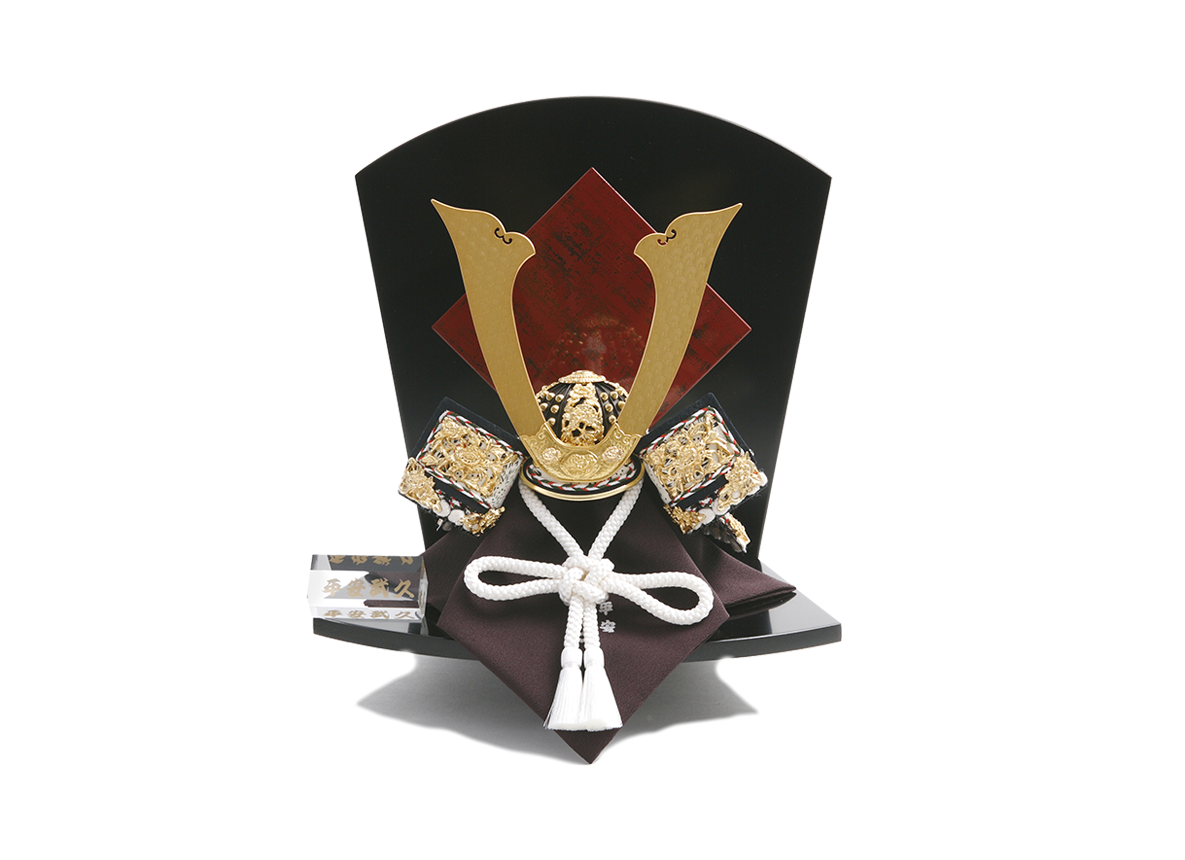 白糸縅長鍬形の兜 8号 扇台飾り