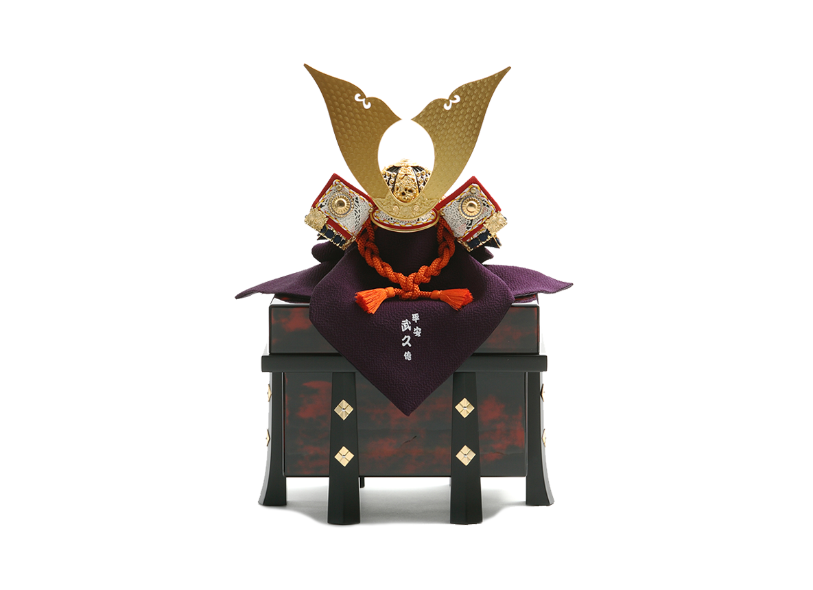 総裏白檀塗 朱赤中白縅の兜 8号